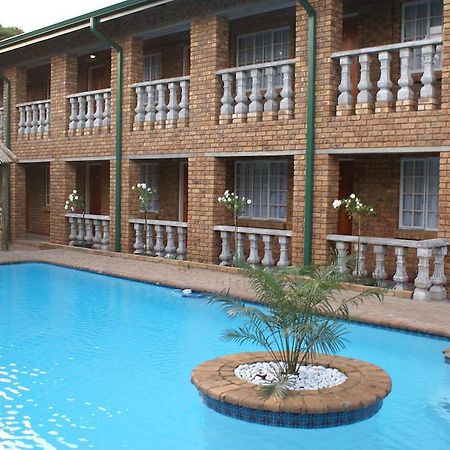Emerald Guesthouse Kempton Park Exterior photo