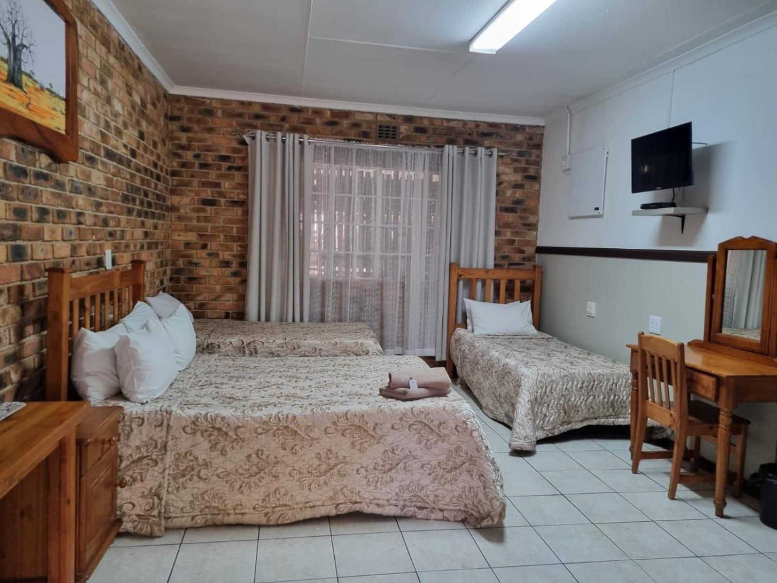 Emerald Guesthouse Kempton Park Exterior photo