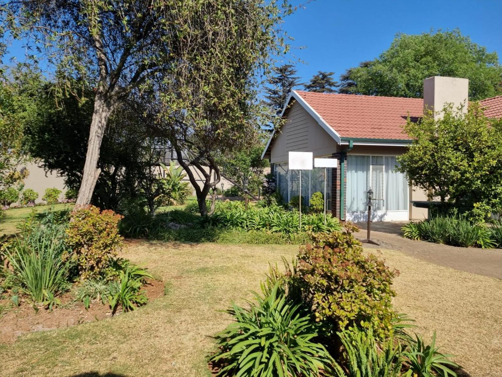 Emerald Guesthouse Kempton Park Exterior photo