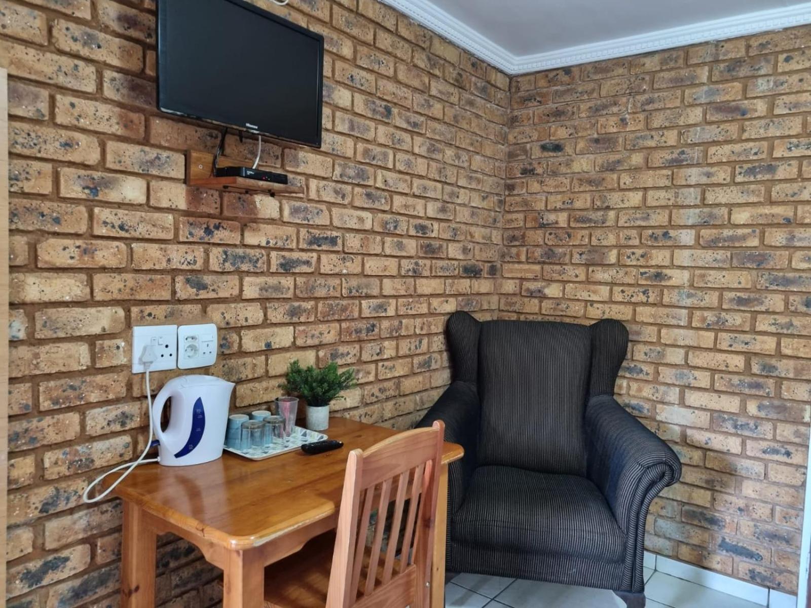 Emerald Guesthouse Kempton Park Exterior photo