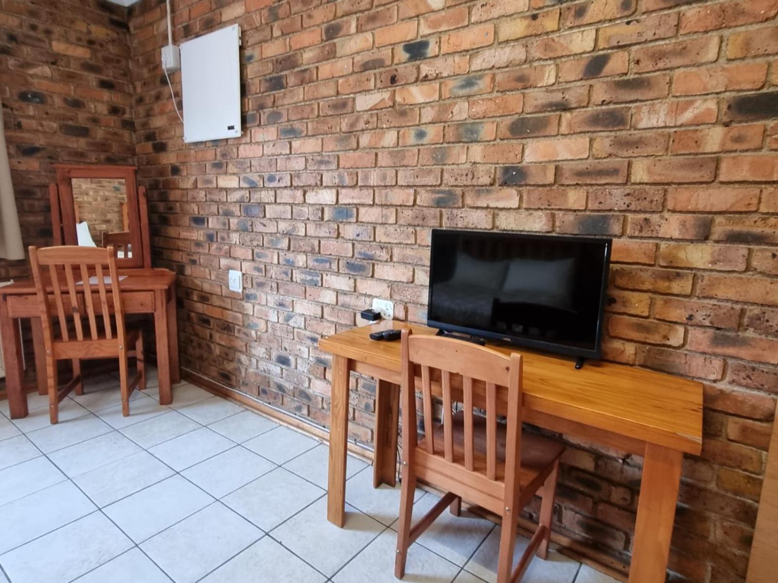 Emerald Guesthouse Kempton Park Exterior photo