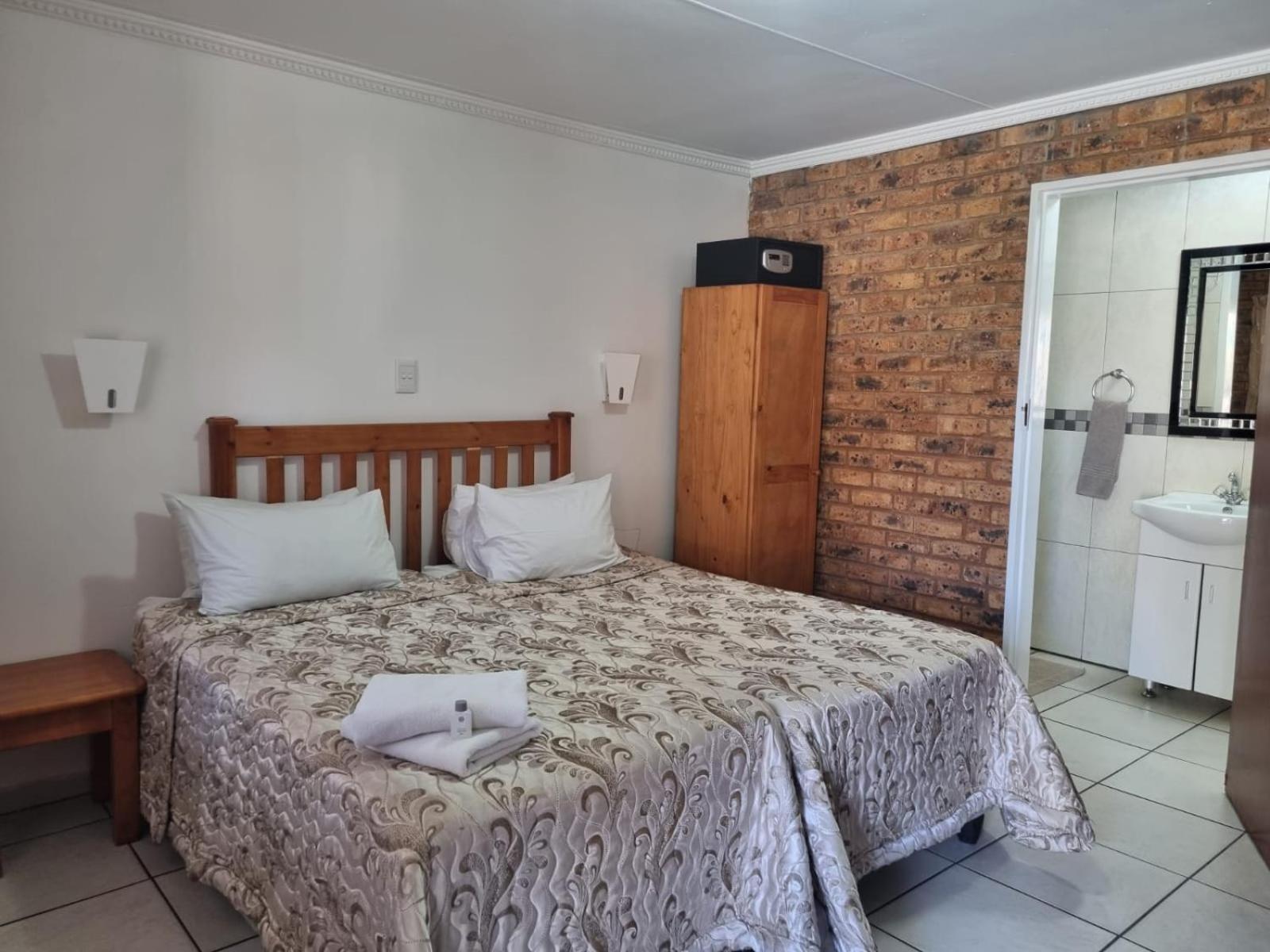 Emerald Guesthouse Kempton Park Exterior photo